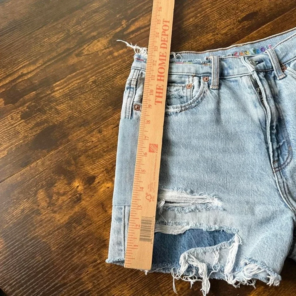 American Eagle 90s Boyfriend High Rise Patchwork Denim Shorts Size 4